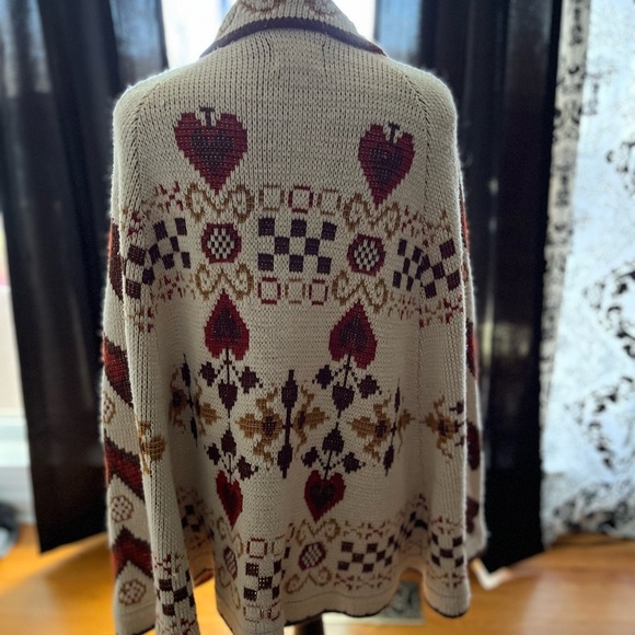 1960’s Collared Sweater Cape - Picture 2 of 6